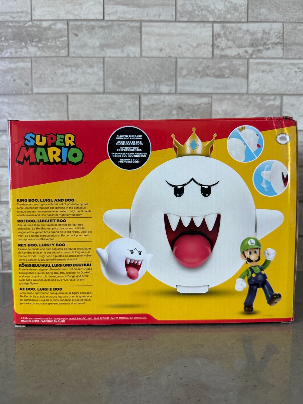 NWT Nintendo King Boo and Luigi Action Figures - glow in the dark - Picture 3 of 3